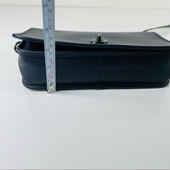 COACH Classic Turnlock Leather Crossbody Shoulder Bag In Glovetanned Leather - Picture 14 of 14